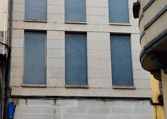 A Guarida Do Moucho Vut-po-14276 * Caldas De Reis